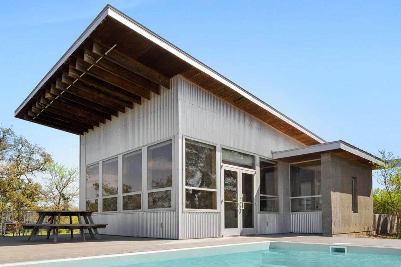 Lazo House - Riverfront With Overlooking Llano River Exteriér fotografie