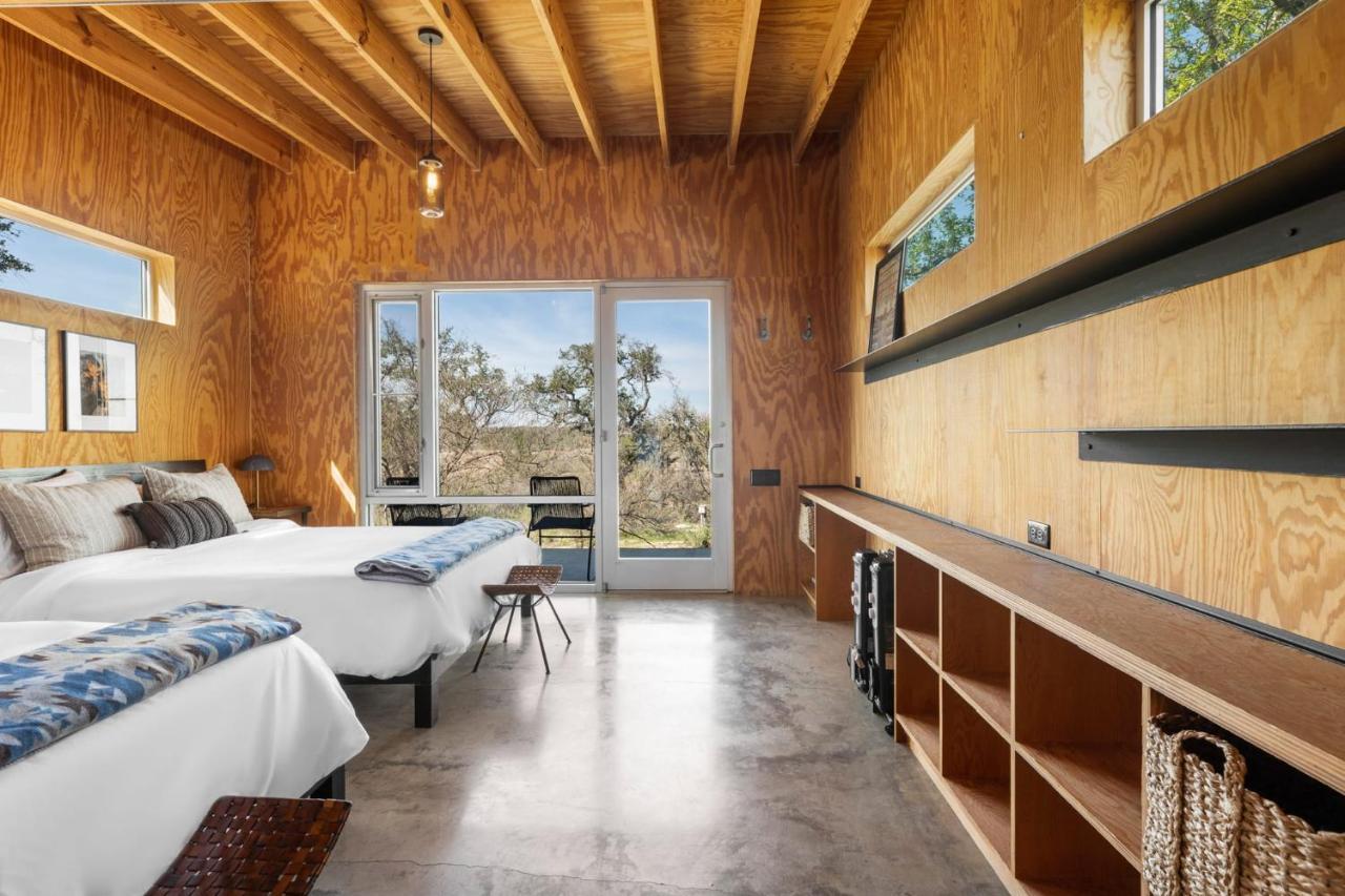 Lazo House - Riverfront With Overlooking Llano River Exteriér fotografie