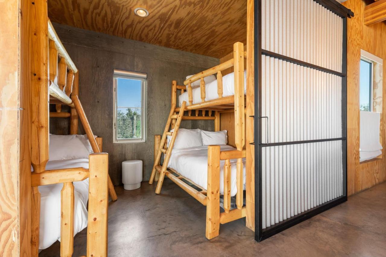 Lazo House - Riverfront With Overlooking Llano River Exteriér fotografie