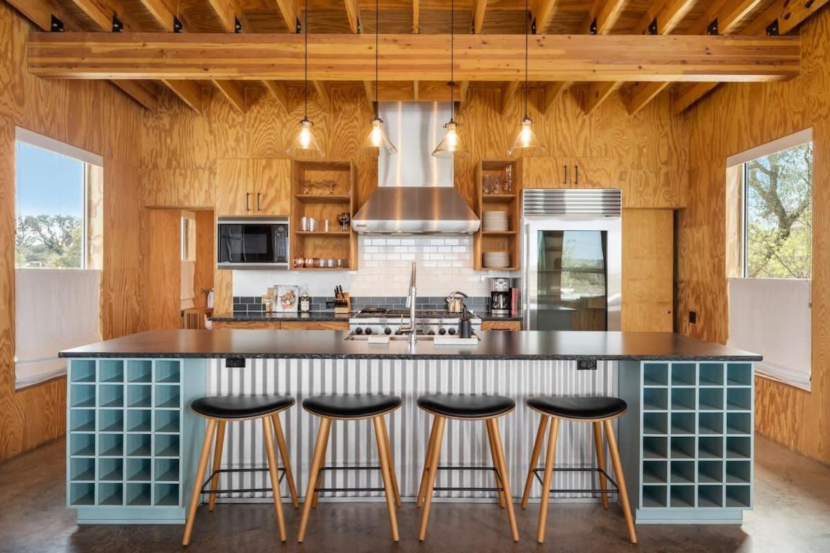 Lazo House - Riverfront With Overlooking Llano River Exteriér fotografie