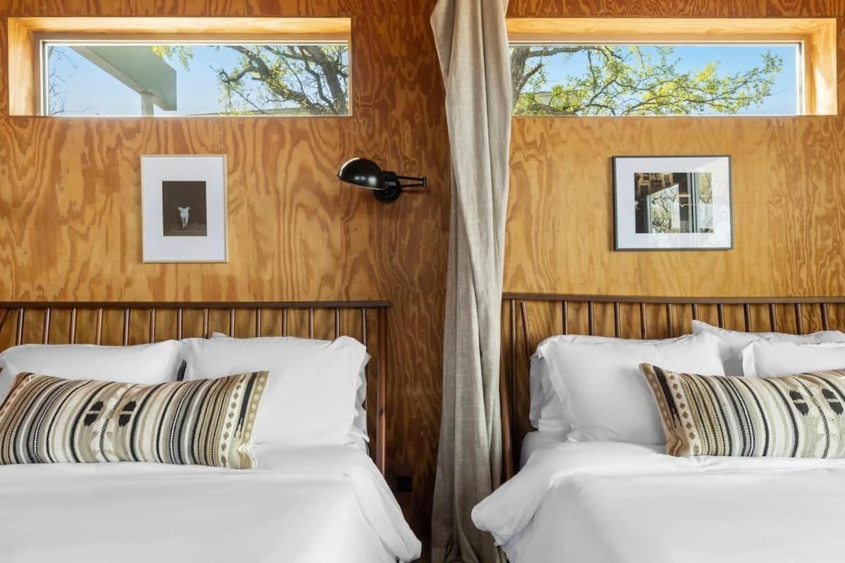 Lazo House - Riverfront With Overlooking Llano River Exteriér fotografie
