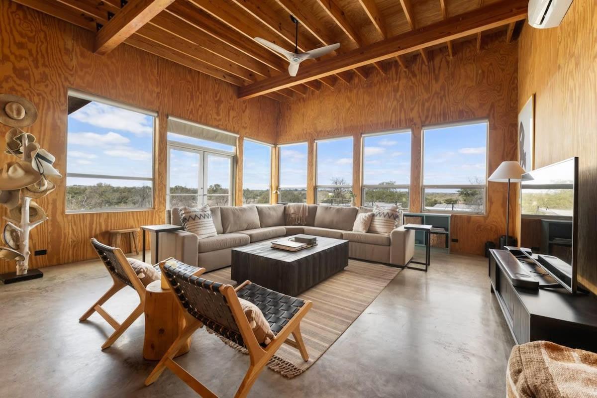 Lazo House - Riverfront With Overlooking Llano River Exteriér fotografie